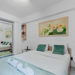 Central Studio Emerald Apartament